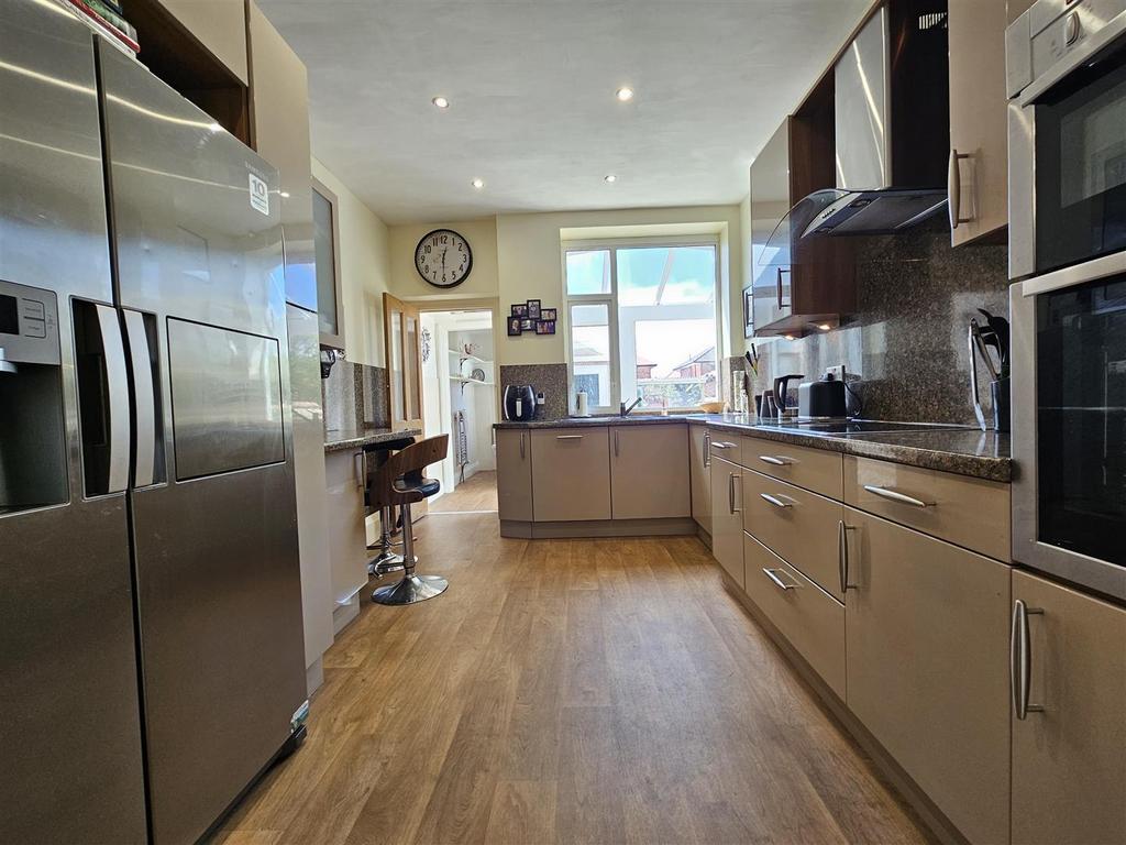 Breakfast kitchen