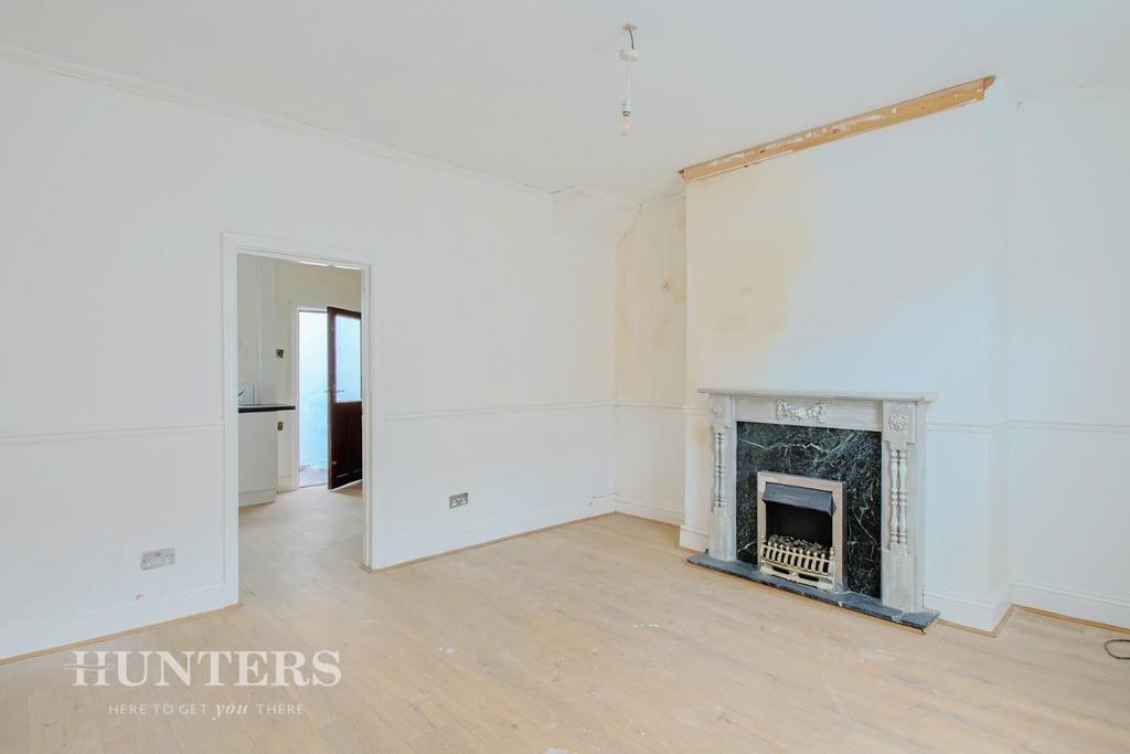 Charles Street, Heywood OL10 2 bed terraced house for sale £130,000