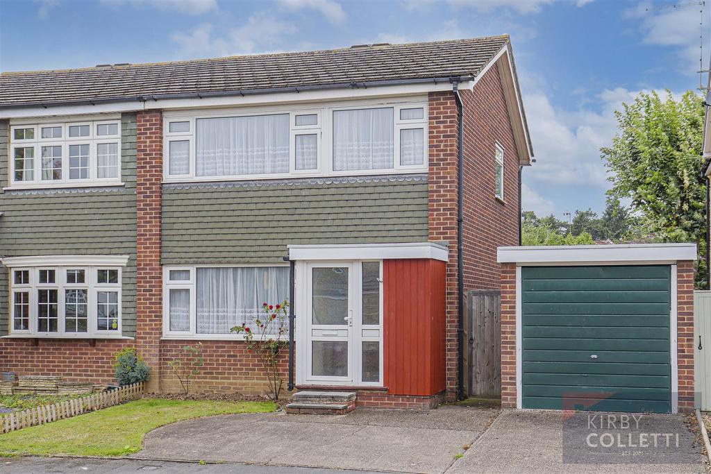 Granville Gardens, Hoddesdon 3 bed semidetached house for sale £485,000