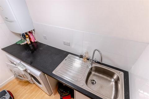 3 bedroom flat to rent, Bristol Road, Selly Oak, Birmingham