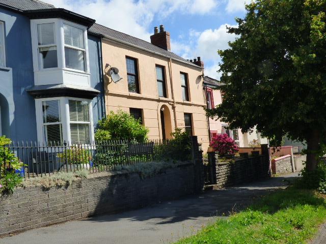 Picton Terrace, Carmarthen 4 bed house - £195,000