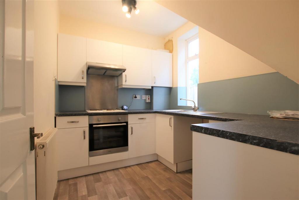 Whyke Lane, Chichester 1 bed apartment £995 pcm (£230 pw)