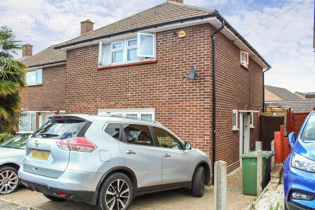 Chatfield, Slough 3 bed semidetached house for sale £399,000