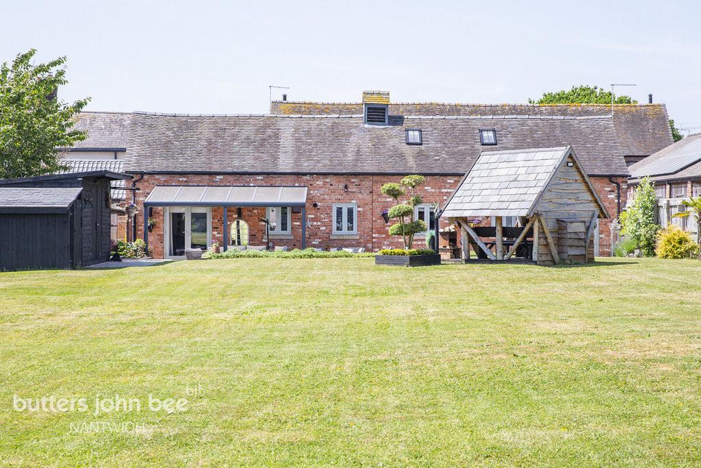 Coole Lane, Nantwich 3 bed barn conversion for sale £585,000