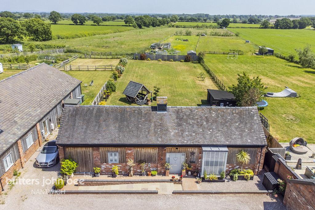Coole Lane, Nantwich 3 bed barn conversion for sale £585,000