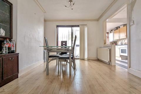 89 Further Green Road, London, SE6 1JG