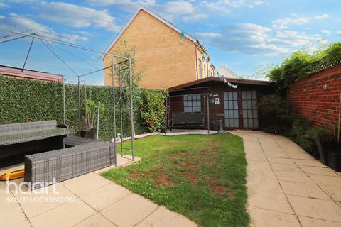 8 Tany Mead, Aveley, South Ockendon, RM15 4DF