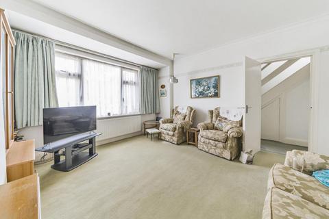 32 The Grove, West Wickham, BR4 9JS