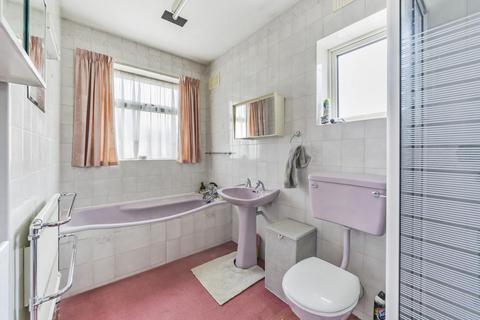 32 The Grove, West Wickham, BR4 9JS