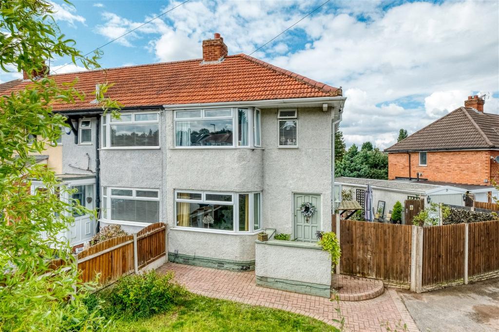 Kingswood Road, Longbridge... 3 bed end of terrace house £240,000