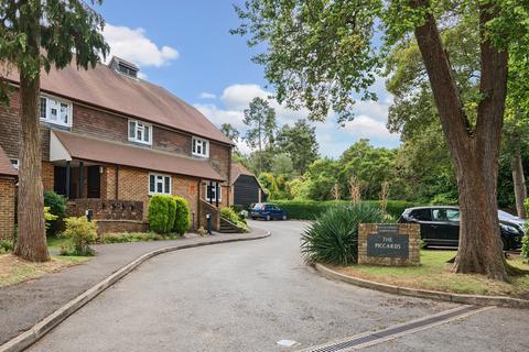 2 bedroom retirement property for sale, The Piccards, Chestnut Avenue, Guildford, Surrey, GU2