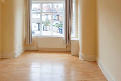 Studio to rent, Glossop Road, South Croydon CR2