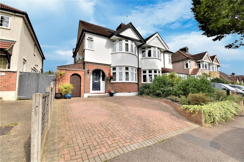 Watford, Hertfordshire WD24 4 bed semidetached house for sale £630,000
