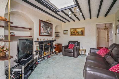 56 Park Avenue, Bushey, WD23 2BA