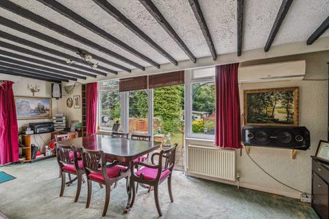 56 Park Avenue, Bushey, WD23 2BA