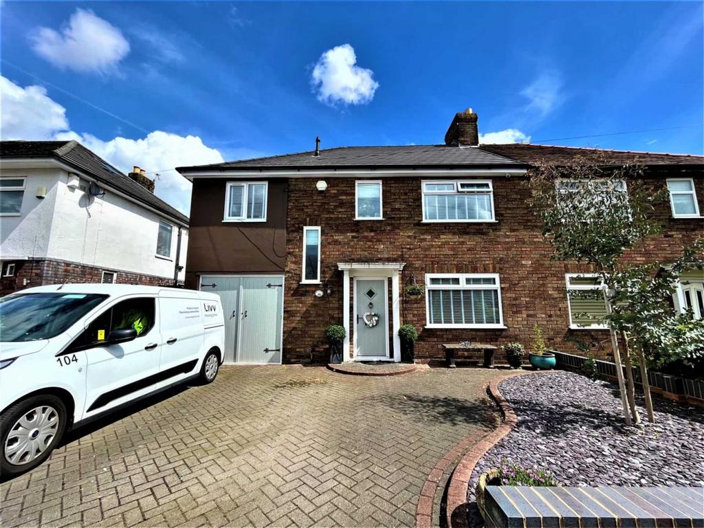 Cecil Drive, Eccleston 4 bed semidetached house £400,000