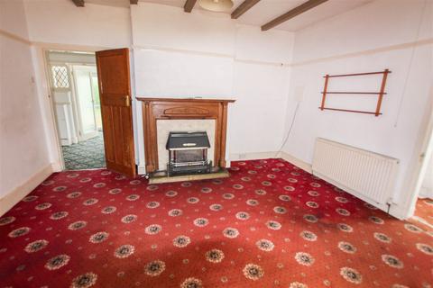 2 bedroom detached bungalow for sale, 44 Ceg Y Ffordd, Prestatyn, Denbighshire LL19 7YE