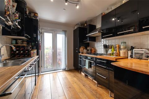 1 Cobham Close, Greenhithe, DA9 9LB