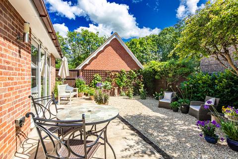3 bedroom detached house for sale - High Meadow Cottage, Streatley on Thames, RG8