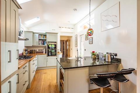 22 Elvendon Road, Goring, Reading, RG8 0DU