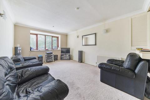 1 bedroom flat for sale, Widmore Road, Bromley