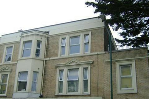 2 Double Bedroom Student Maisonette with terrace balcony  - Lansdowne