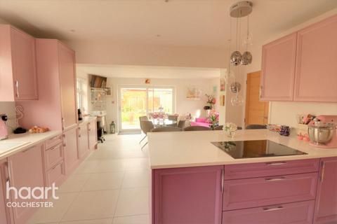 15 Albert Road, Brightlingsea, Colchester, CO7 0NB