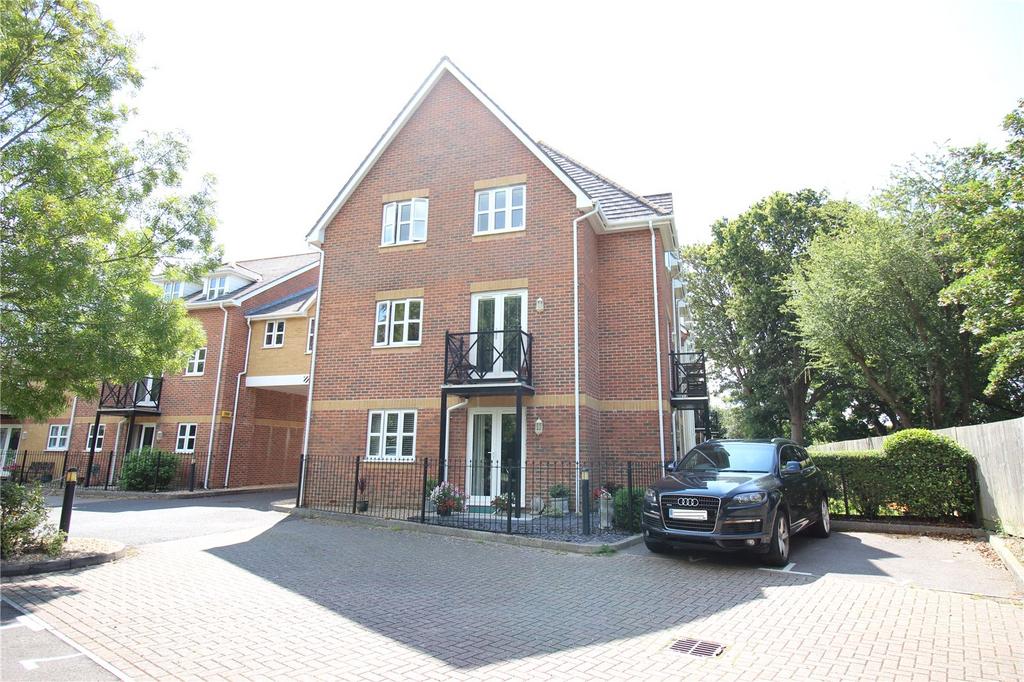 Solent Court, 20 Bells Lane, Fareham, Hampshire, PO14 2 bed apartment