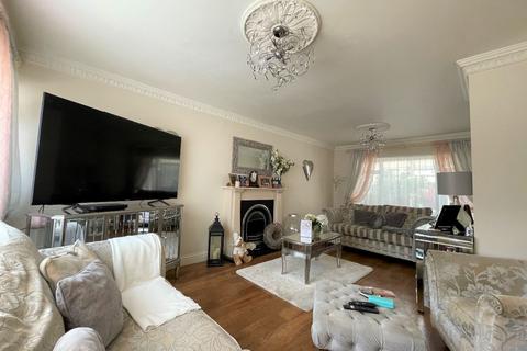 5 bedroom semi-detached house for sale, Andyk Road, Canvey Island