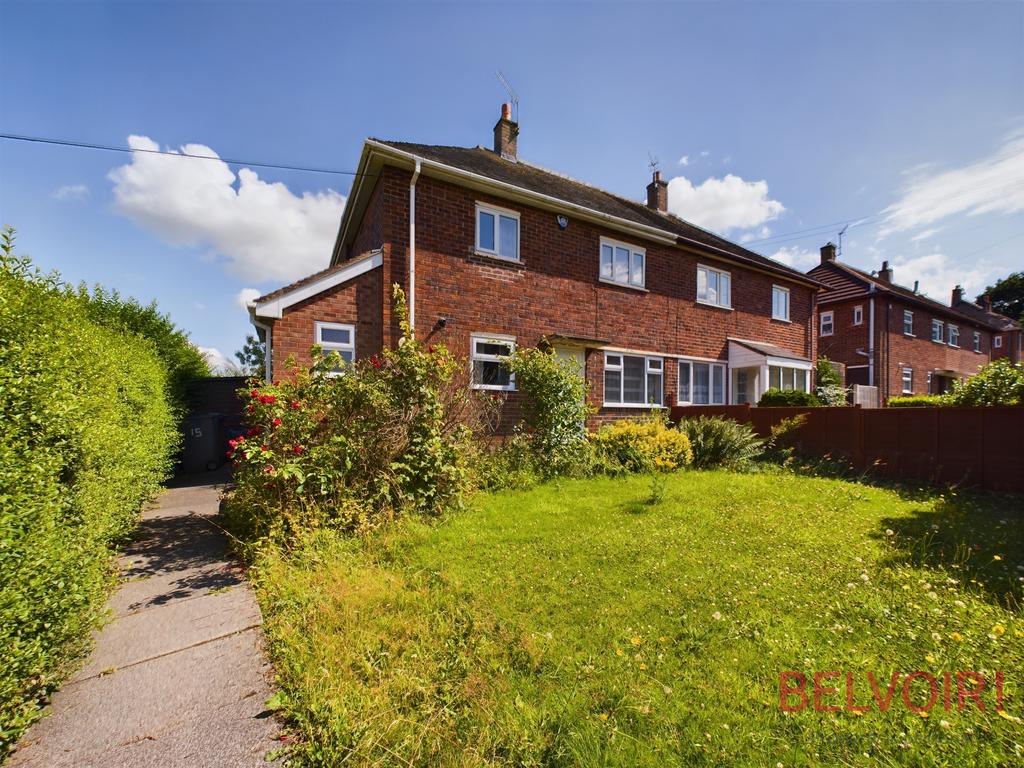 Critchlow Grove, Blurton, StokeonTrent, ST3 3 bed semidetached house