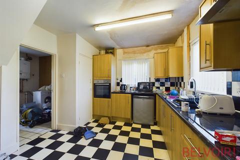 15 Critchlow Grove, Stoke-on-trent, ST3 4BW