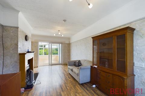 15 Critchlow Grove, Stoke-on-trent, ST3 4BW