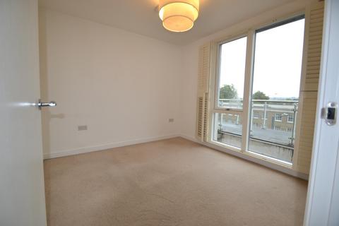 2 bedroom flat to rent, Kidwells Close, Maidenhead, SL6