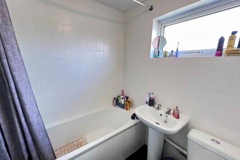 16 Bracadale Close, Coventry, CV3 2PF