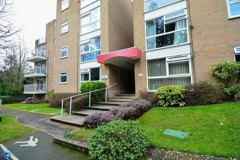 2 bed flat in Meyrick Court