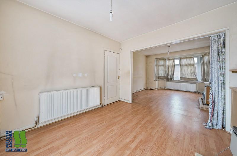 Camrose Avenue, Edgware, Greater London. HA8 6AH 3 bed semidetached