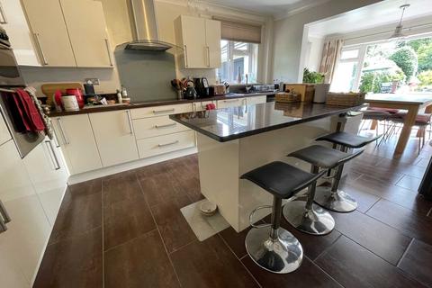 4 bedroom detached house for sale, BH22 ABBEY ROAD, West Moors, Ferndown