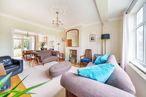 48 Bennetts Way, Croydon, CR0 8AA