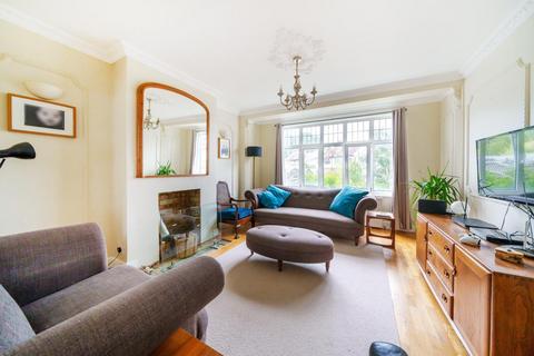 48 Bennetts Way, Croydon, CR0 8AA
