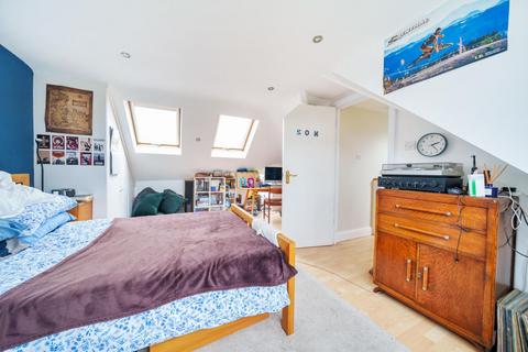 48 Bennetts Way, Croydon, CR0 8AA