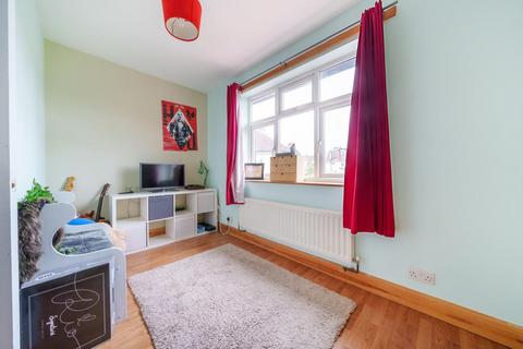 48 Bennetts Way, Croydon, CR0 8AA