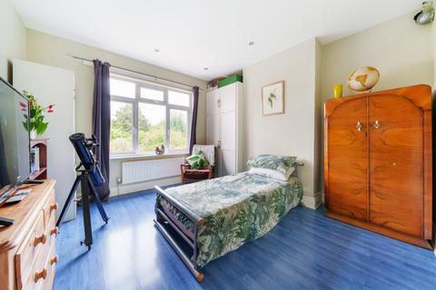 48 Bennetts Way, Croydon, CR0 8AA