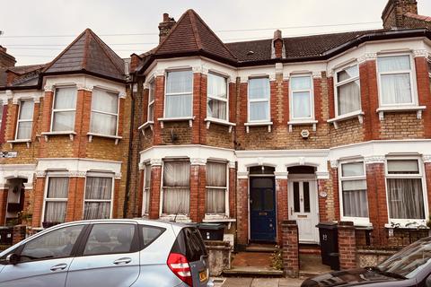 2 bedroom flat to rent, Keston Road, London N17