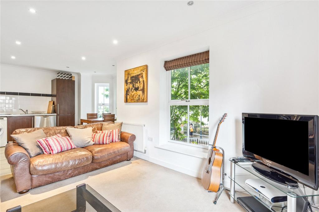 Apartment in London - View 2