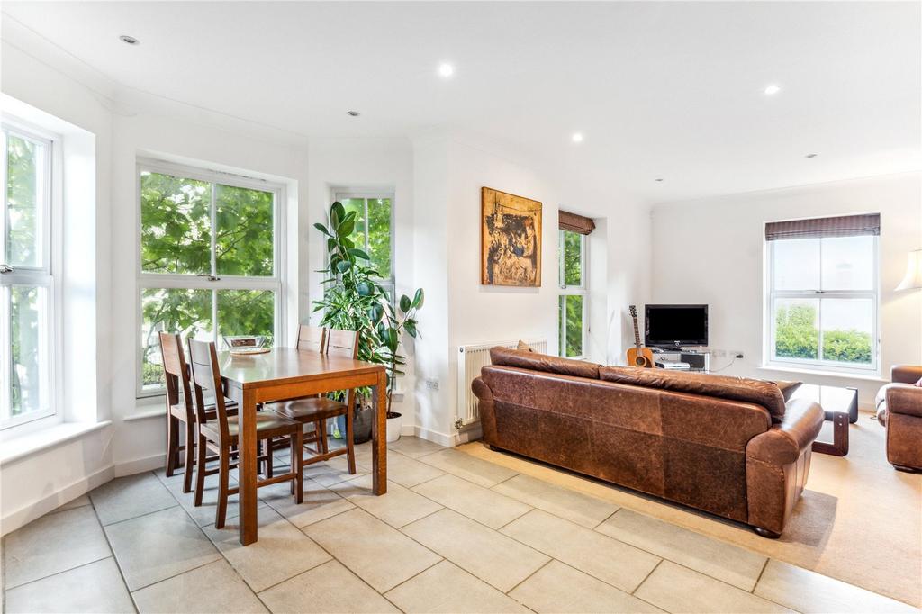 Apartment in London - View 4