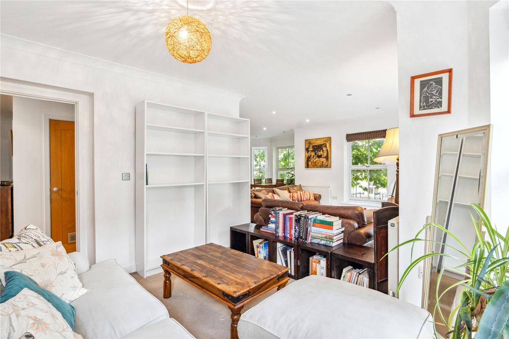 Apartment in London - View 5