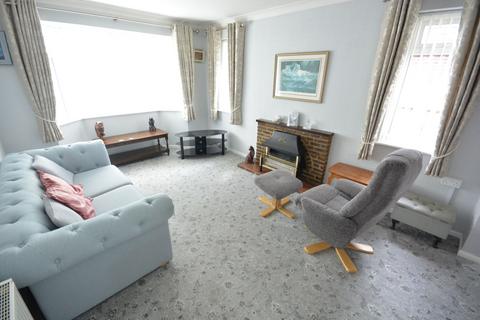 35 Kirkway, Broadstone, BH18 8ED