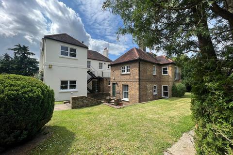 2 bedroom apartment to rent, Wexham Lodge, Sl2