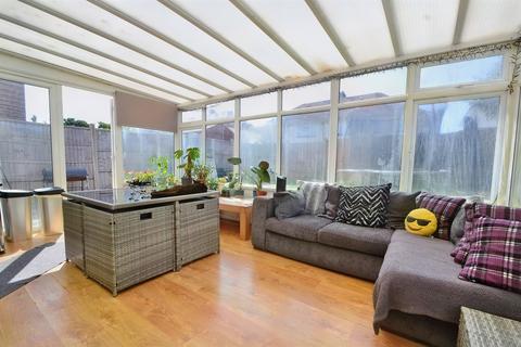 35 Cranborne Crescent, Poole, BH12 4EP