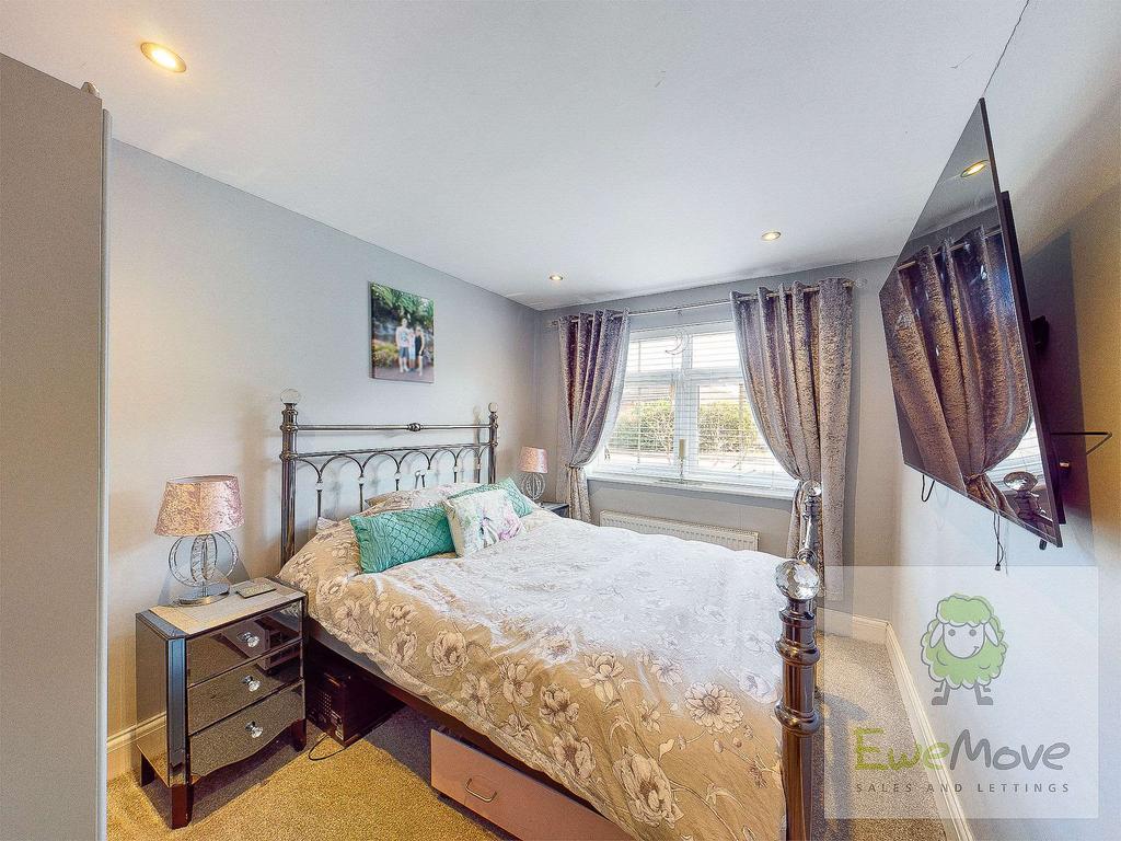 Bedroom 5 (Double)